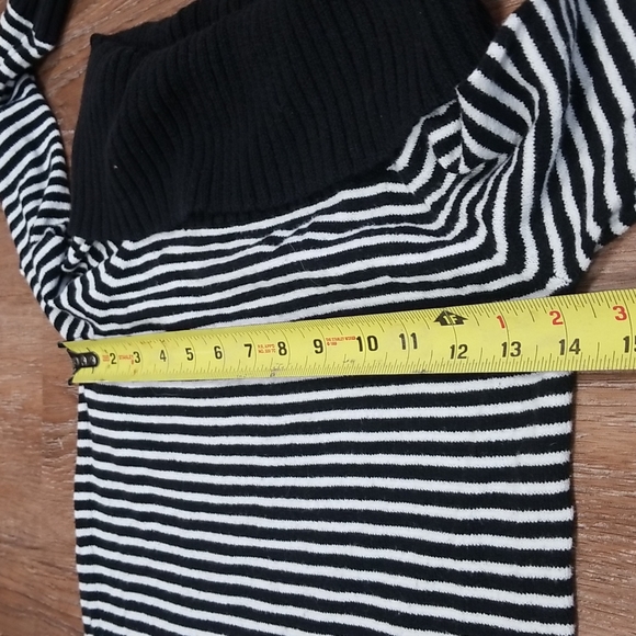 (S) BCBGMaxAzria Turtleneck Long Top/Sweater Dress Stripes Warm Loungewear - Picture 9 of 10